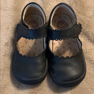 Livie & Luca Briar in black girls size 9